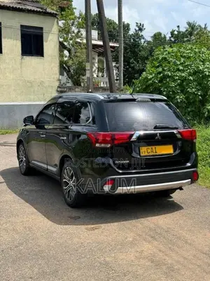 Mitsubishi Outlander 2015 SUV (Used)