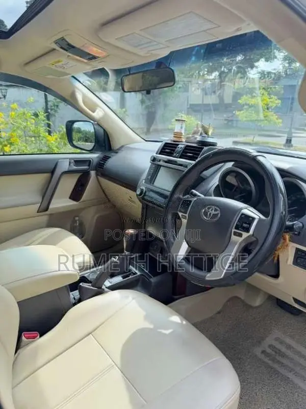 Toyota Prado 2014 SUV (Used)
