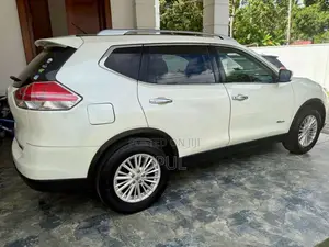 Nissan X-Trail PREMIUM 2016 SUV (Used)