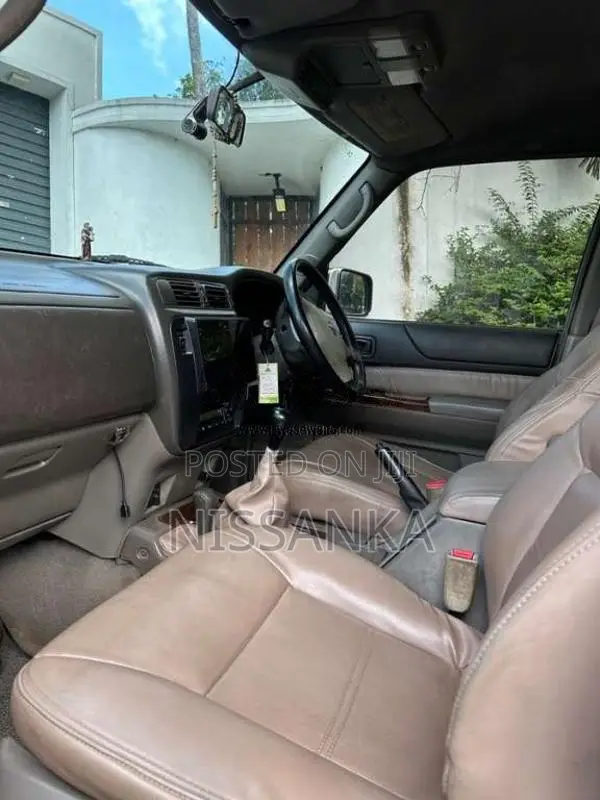 Nissan Patrol 2000 SUV (Used)