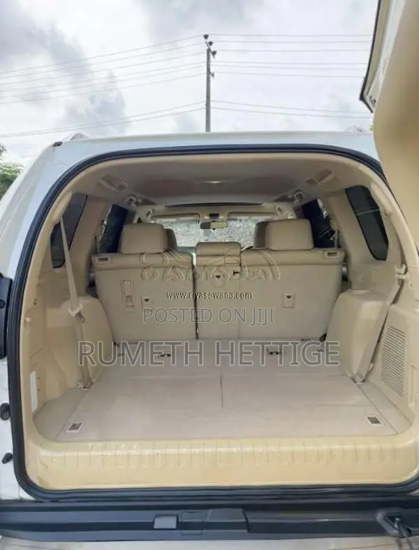 Toyota Prado 2014 SUV (Used)