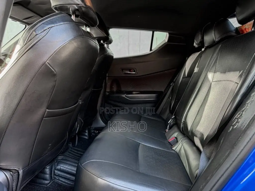 Toyota CHR 2018 SUV (Used)