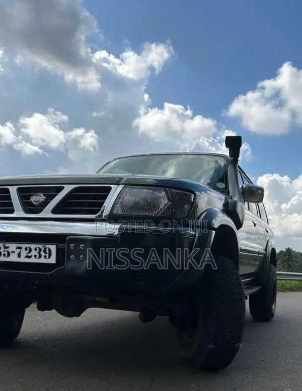 Nissan Patrol 2000 SUV (Used)