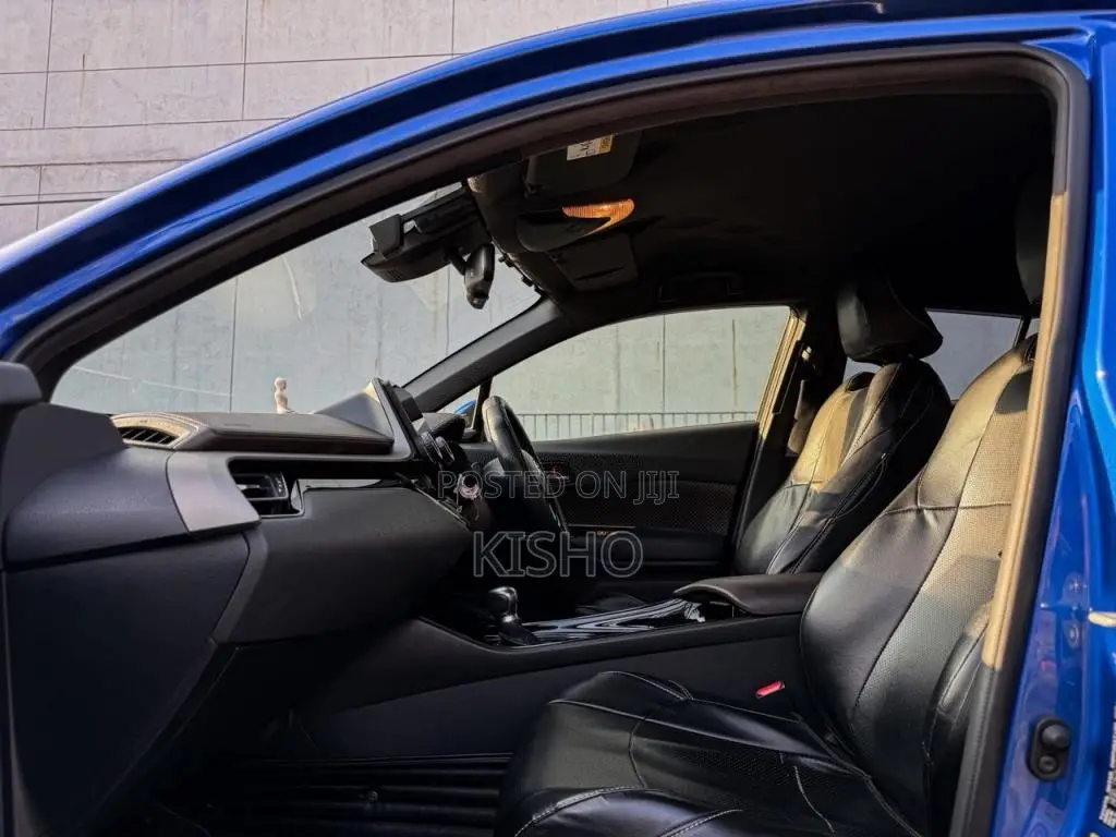 Toyota CHR 2018 SUV (Used)