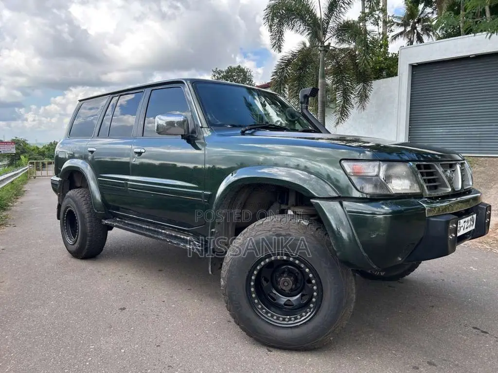 Nissan Patrol 2000 SUV (Used)