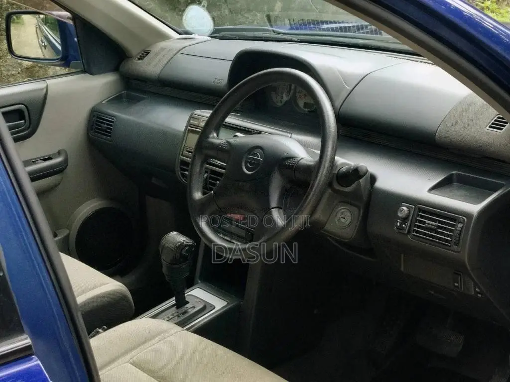 Nissan X-Trail 2000 SUV (Used)