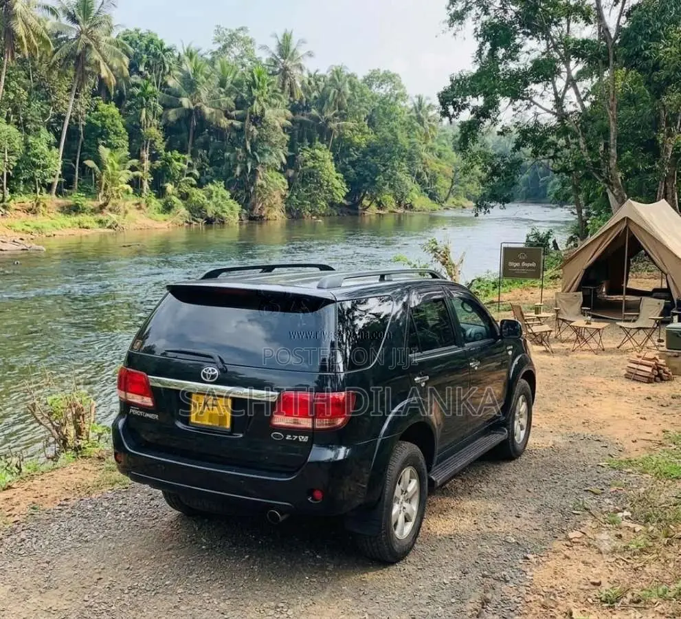 Toyota Fortuner 2006 SUV (Used)