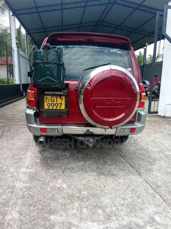 Mitsubishi Montero 2001 SUV (Used)