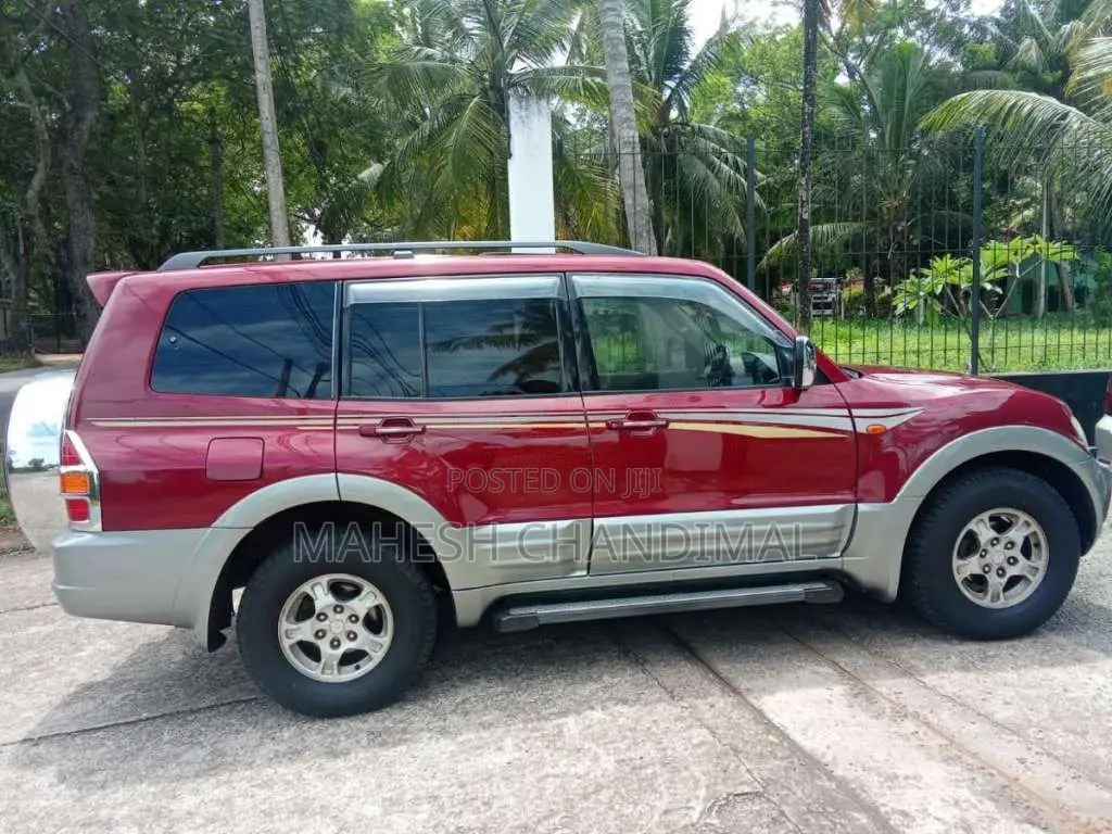 Mitsubishi Montero 2001 SUV (Used)