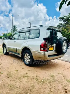 Mitsubishi Montero 2006 SUV (Used)