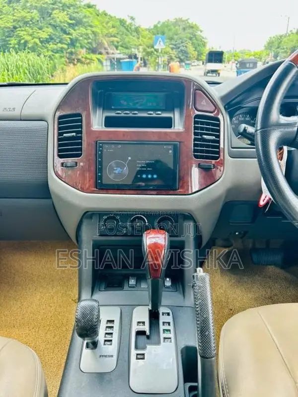 Mitsubishi Montero 2006 SUV (Used)
