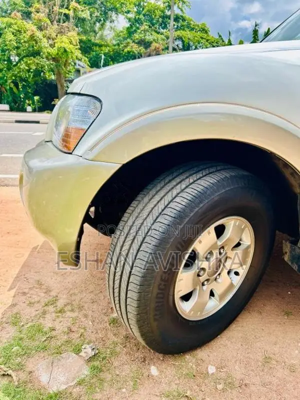 Mitsubishi Montero 2006 SUV (Used)