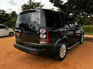 Land-Rover Discovery 2014 SUV (Used)