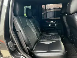 Land-Rover Discovery 2014 SUV (Used)