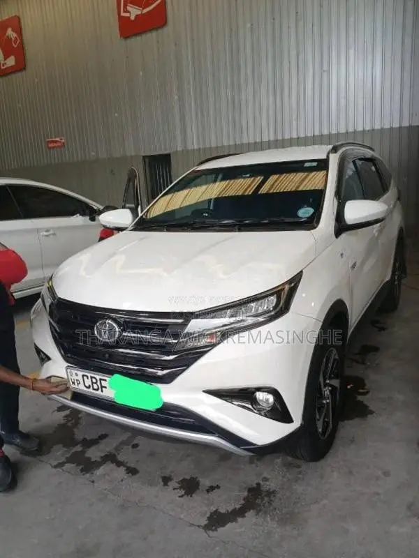 Toyota Rush 2018 SUV (Used)