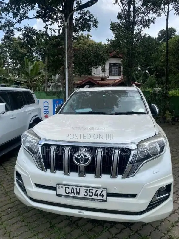 Toyota Land Cruiser 2017 SUV (Used)