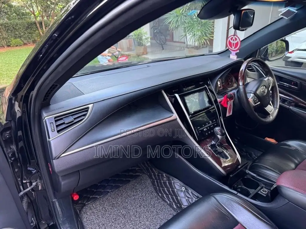 Toyota Harrier 2016 SUV (Used)