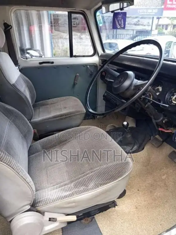 Mitsubishi 4DR5 J36 1982 SUV (Used)