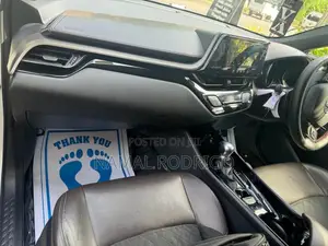 Toyota Chr NGX 10 2018 SUV (Used)