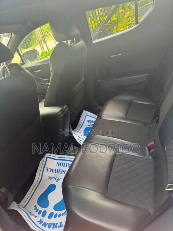 Toyota Chr NGX 10 2018 SUV (Used)