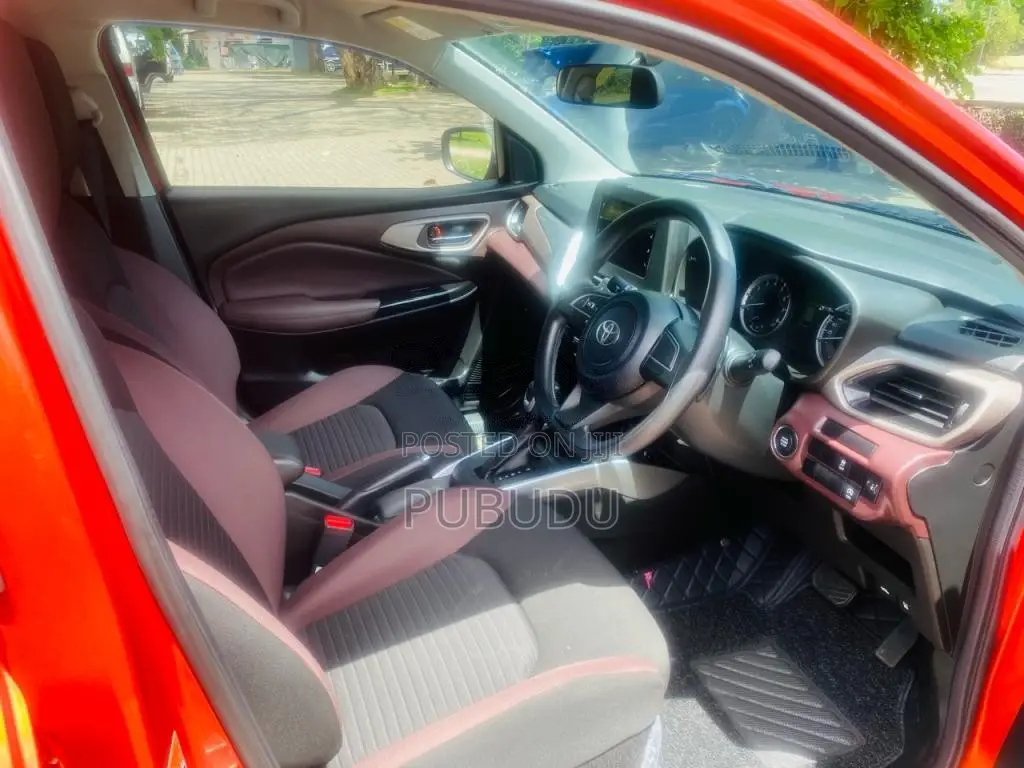 Toyota Taisor 2025 SUV (Used)