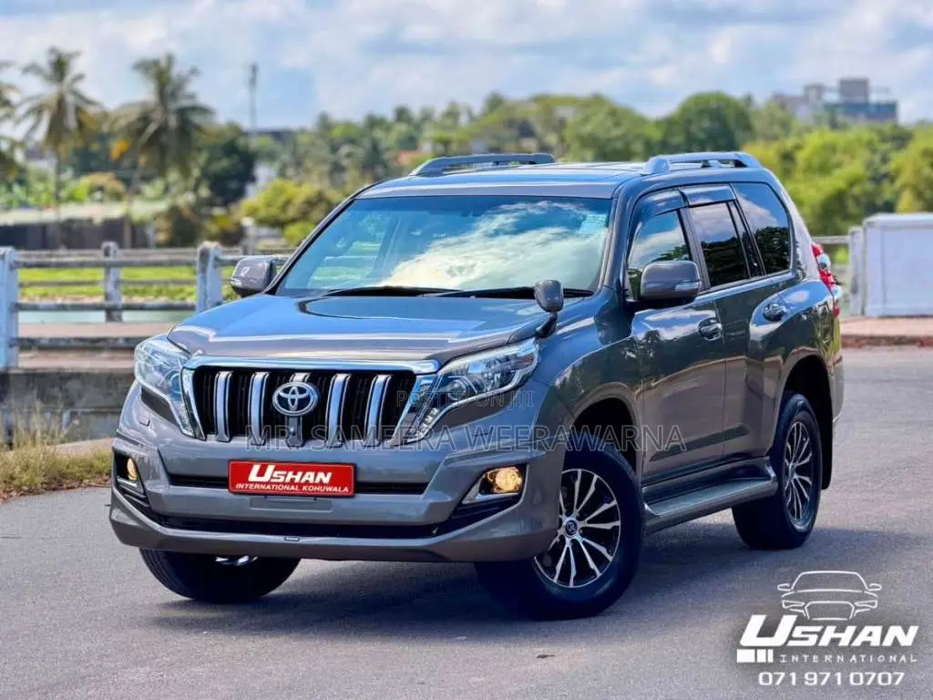 Toyota Land Cruiser PRADO 150 2015 SUV (Used)