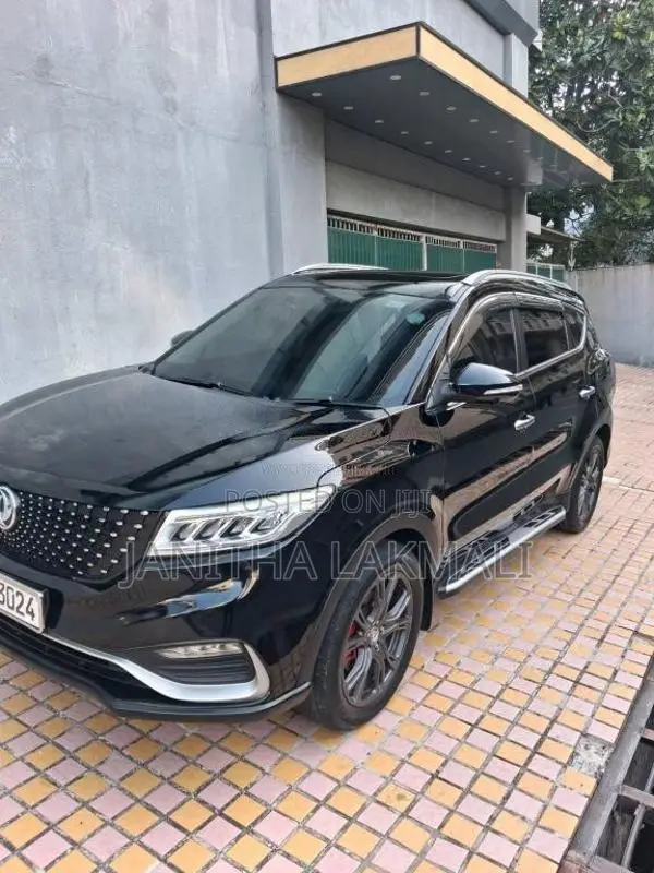 DFSK Glory I-Auto 2023 SUV (Used)