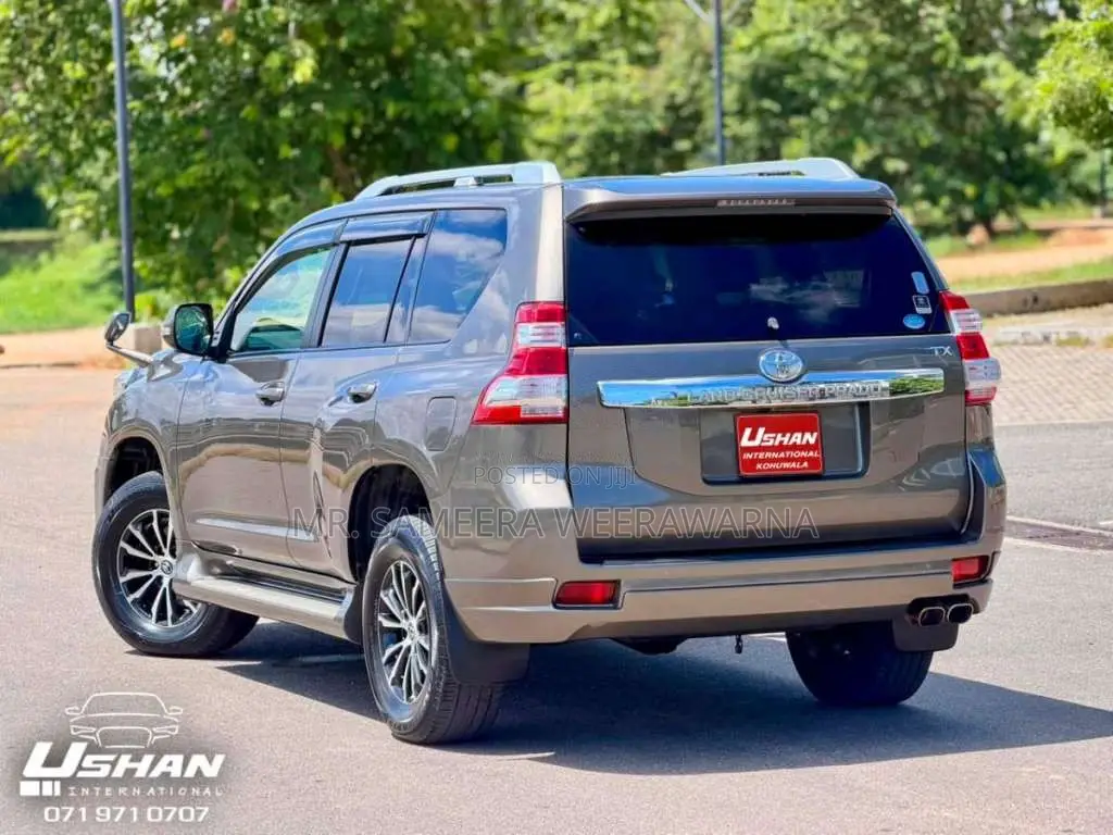 Toyota Land Cruiser PRADO 150 2015 SUV (Used)
