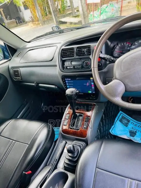 Suzuki Escudo 2001 SUV (Used)