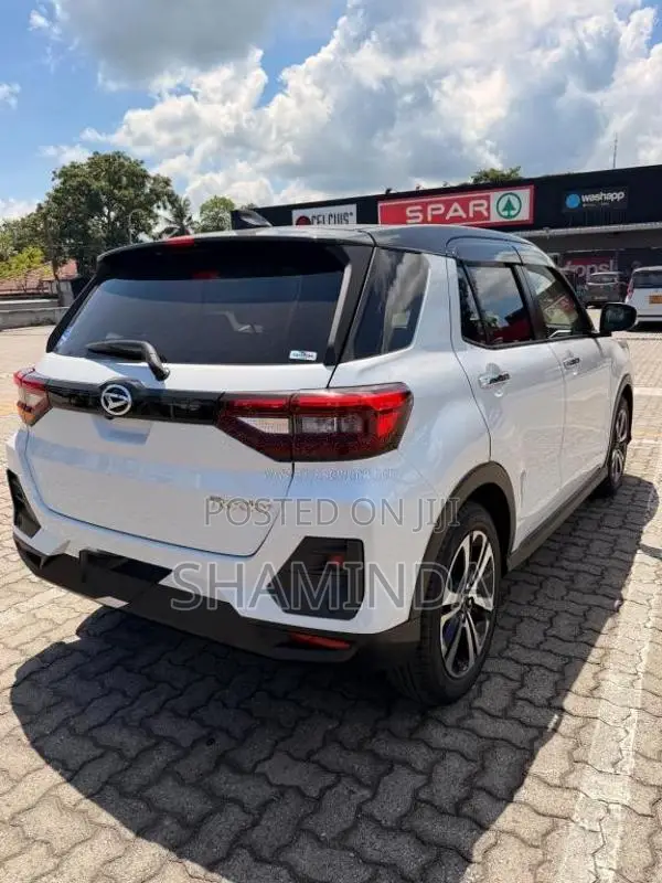 Daihatsu Rocky 2024 SUV (Used)