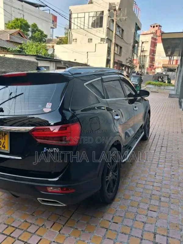 DFSK Glory I-Auto 2023 SUV (Used)
