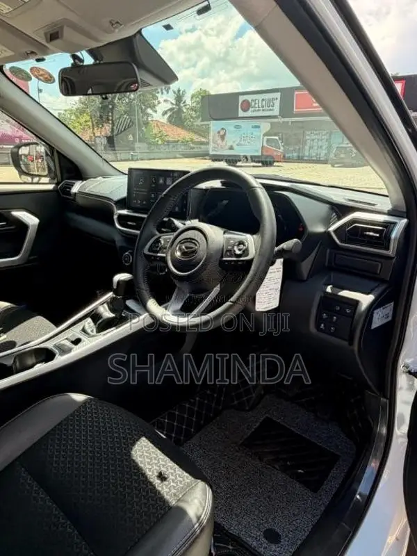 Daihatsu Rocky 2024 SUV (Used)