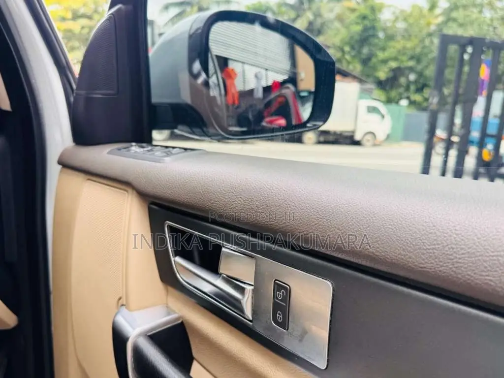 Land-Rover Discovery 4 2016 SUV (Used)