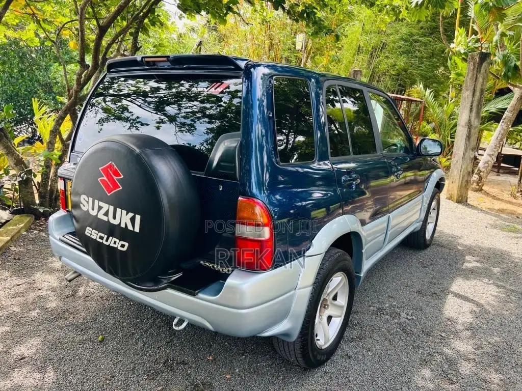 Suzuki Escudo 2001 SUV (Used)