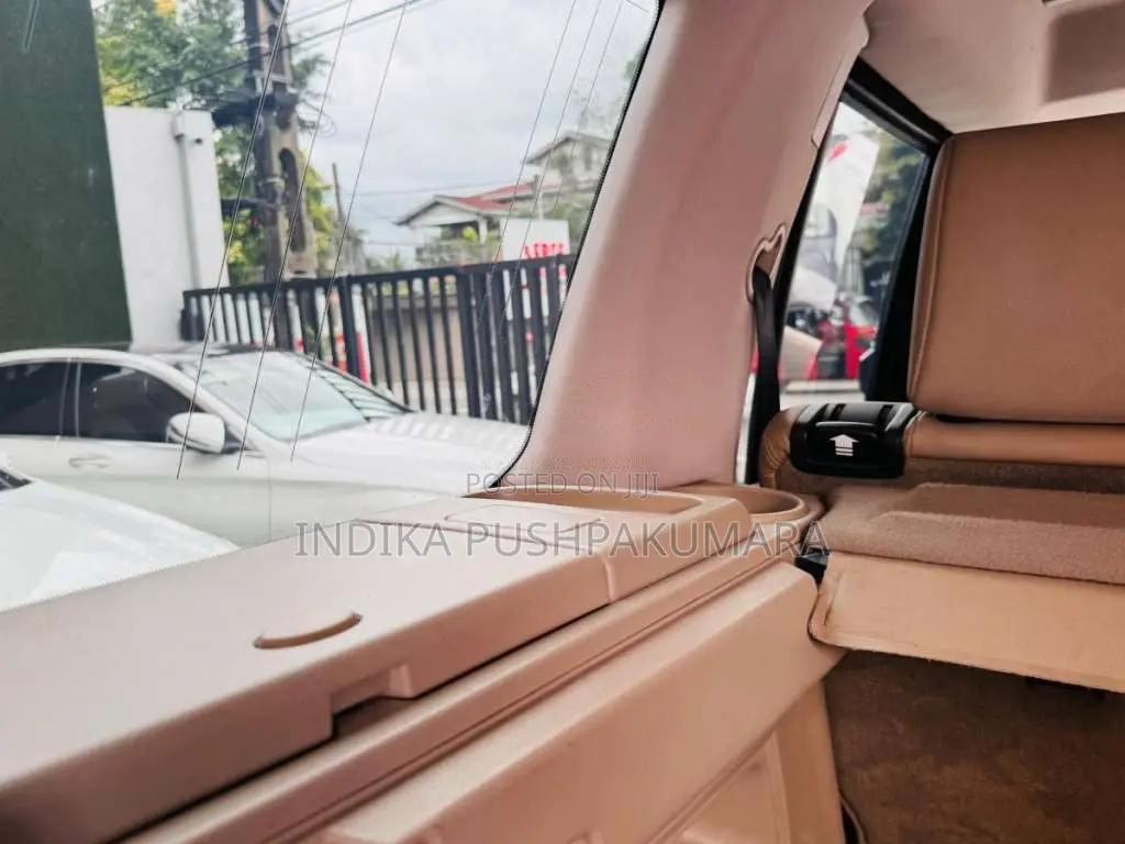 Land-Rover Discovery 4 2016 SUV (Used)