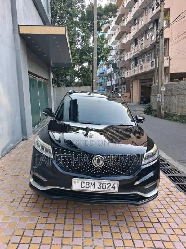 DFSK Glory I-Auto 2023 SUV (Used)