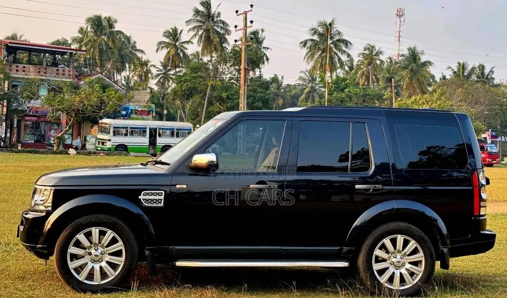 Land-Rover Discovery 4 2012 SUV (Used)