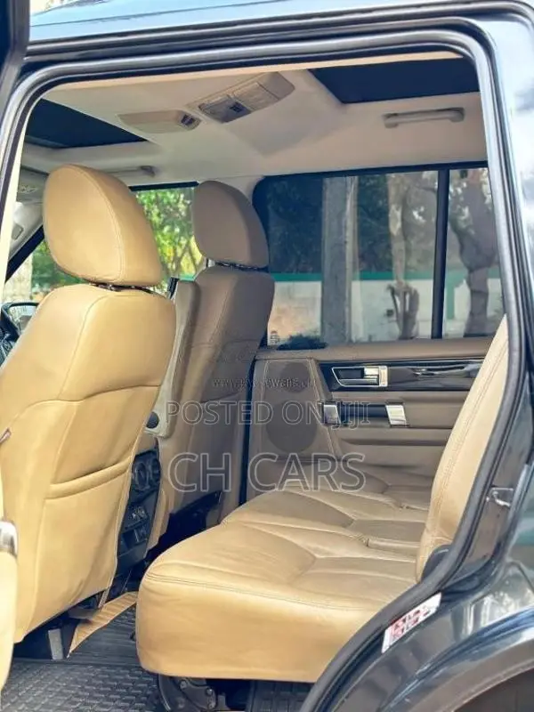 Land-Rover Discovery 4 2012 SUV (Used)
