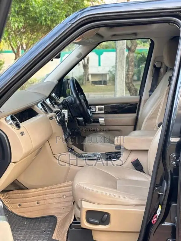 Land-Rover Discovery 4 2012 SUV (Used)