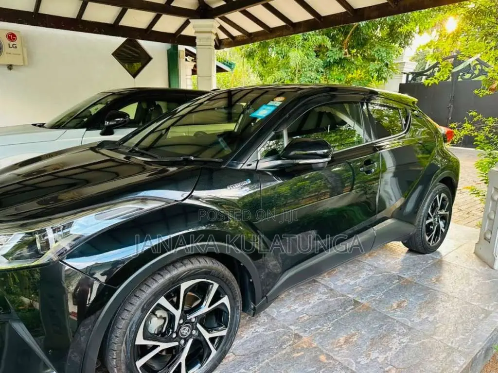Toyota CHR 2017 SUV (Used)