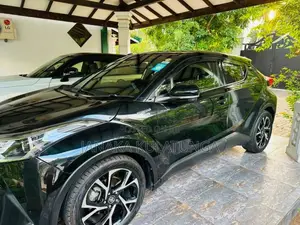 Toyota CHR 2017 SUV (Used)