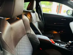 Toyota CHR 2017 SUV (Used)