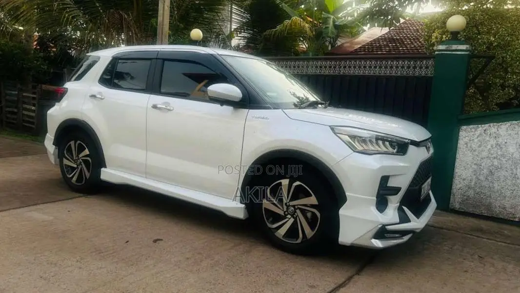 Toyota Raize 2025 SUV (Used)