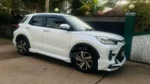 Toyota Raize 2025 SUV (Used)