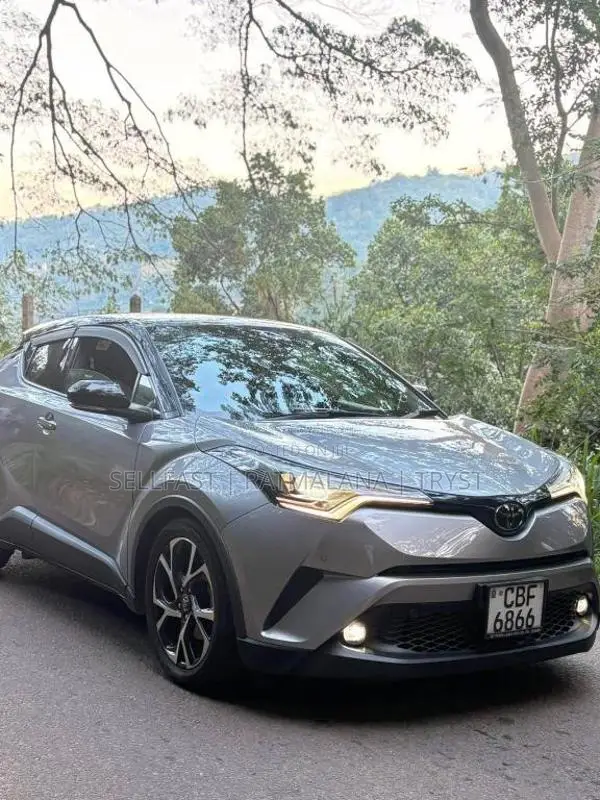 Toyota CHR NGX10 2018 SUV (Used)