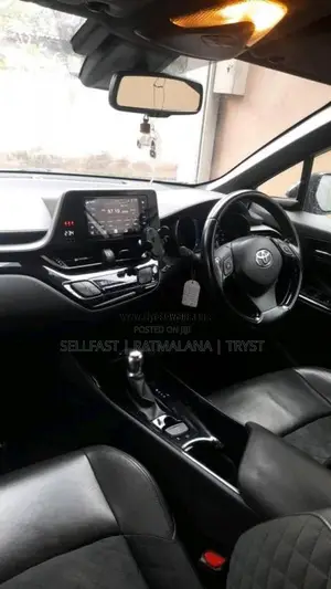 Toyota CHR NGX10 2018 SUV (Used)
