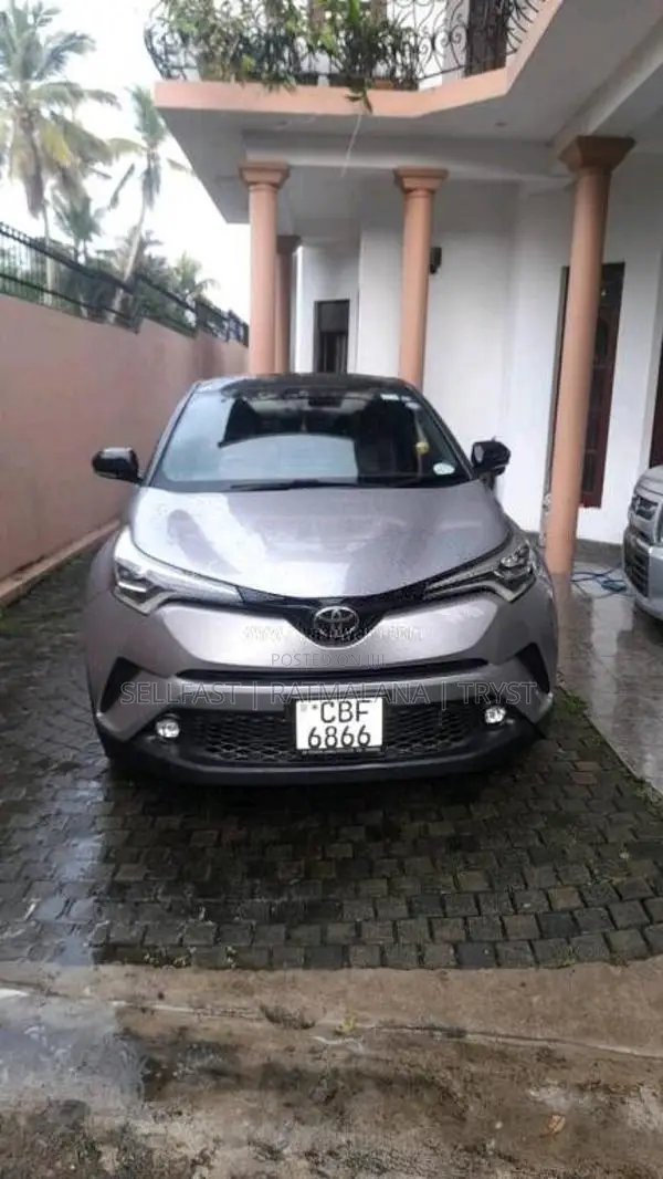 Toyota CHR NGX10 2018 SUV (Used)