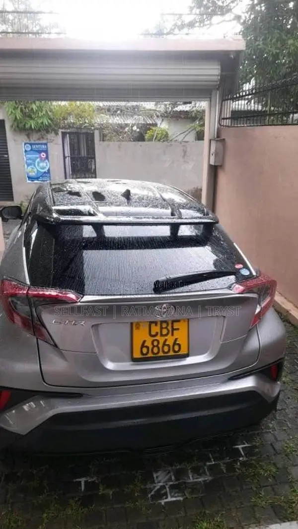 Toyota CHR NGX10 2018 SUV (Used)