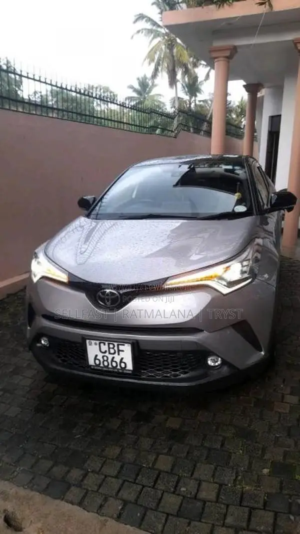 Toyota CHR NGX10 2018 SUV (Used)