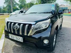 Toyota Land Cruiser Prado TRJ 150 TXL 2010 SUV (Used)
